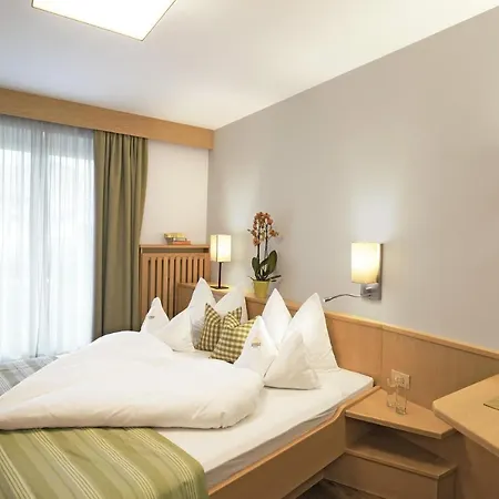 Sonnenhof 3* Marlengo